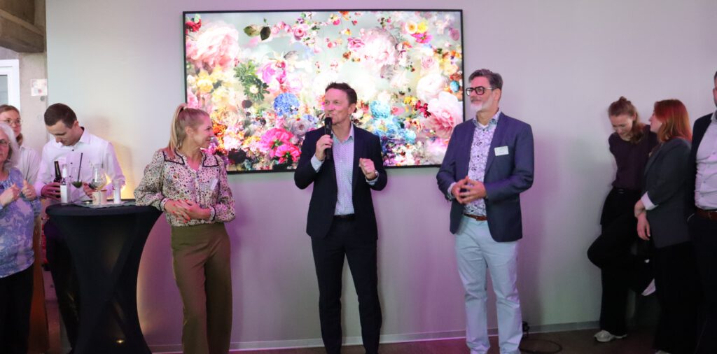 Rede der Partner Dominique Neumann, Michael rosenbaum und Attila Nagy zur Büroeinweihung rosenbaum nagy