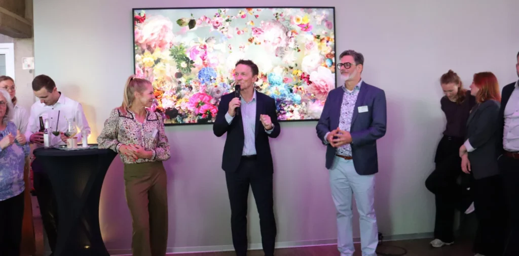 Rede der Partner Dominique Neumann, Michael rosenbaum und Attila Nagy zur Büroeinweihung rosenbaum nagy